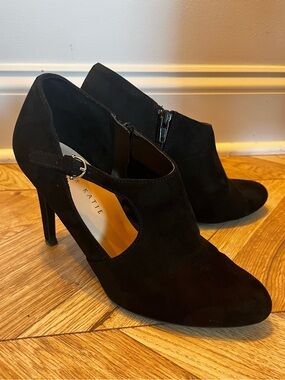 Kelly & Katie Black Suede Cutout High Heel Booties Size 7